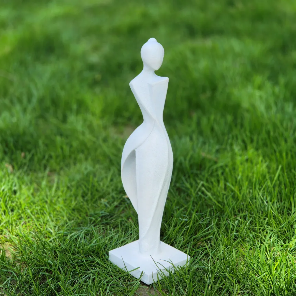Frauen Skulptur "Swing"