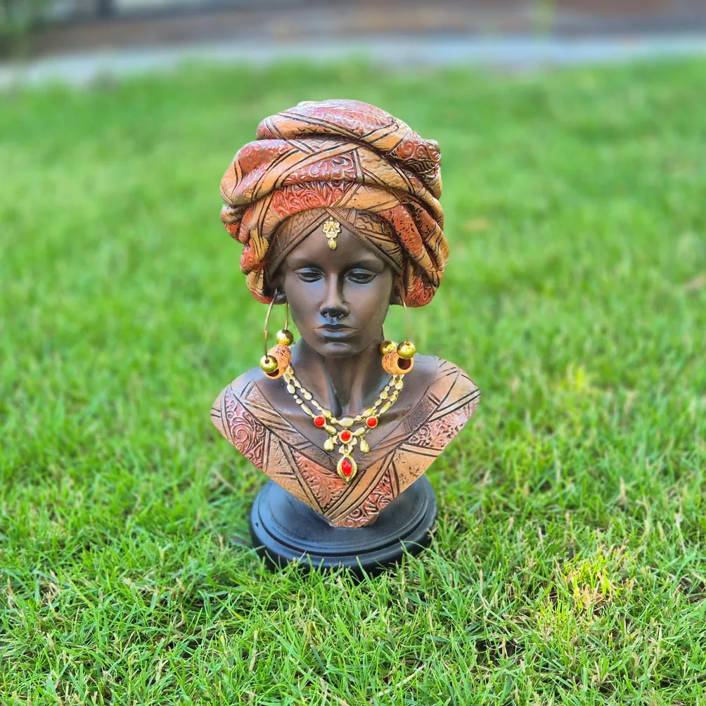 Skulptur Lady "Namibia"